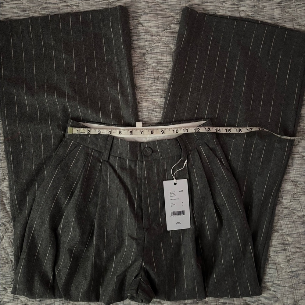 LeAL.X High Rise Wide Leg Gray Stripped Trousers Sz 8 NWT | High Rise Trousers- - Picture 4 of 9